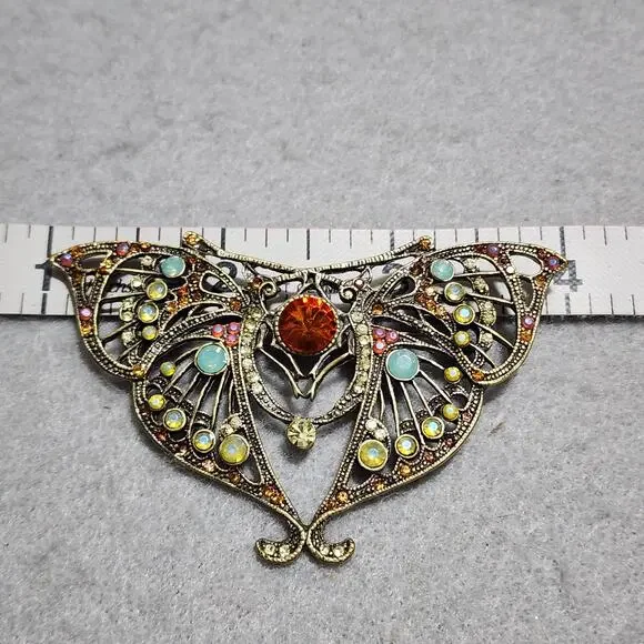 Austrian Crystal Filigree Butterfly Brooch GoldTone Multi Color Crystals Vintage - Picture 10 of 11